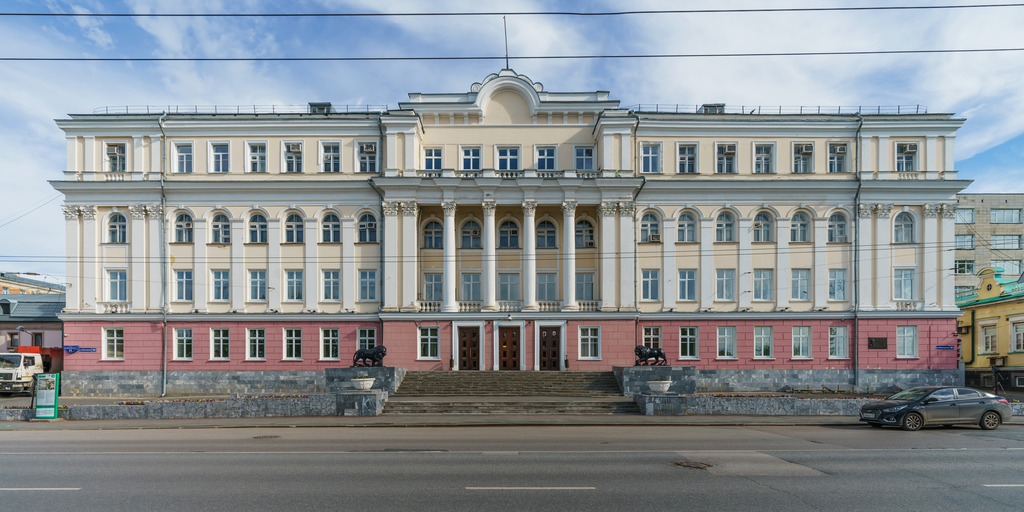 Дом со львами)